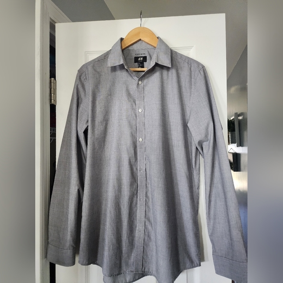 2 H&M Mens Medium Easy Iron Gray/Wine Long Sleeve Spread Collar Shirt bundle - Picture 1 of 10